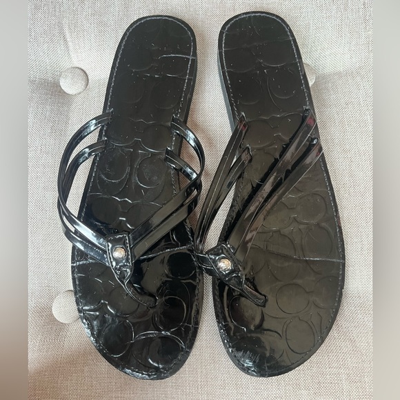 Women’s Coach Flip Flops - Picture 6 of 7
